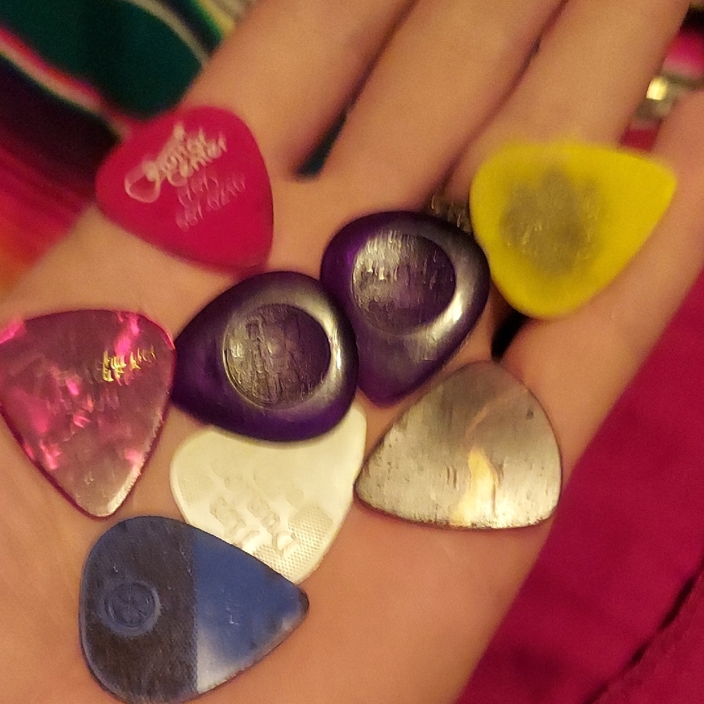 Lot Listing 8 Vintage Guitar Picks. Fender. Big Stubby, Jim Dunlop
